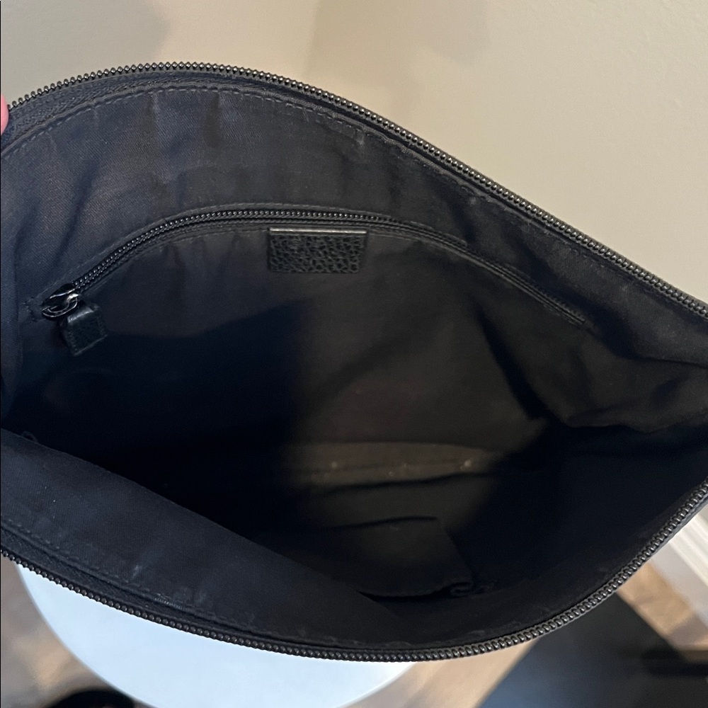 Authentic vintage Gucci Monogram Black canvas worth black leather edges - Picture 5 of 6